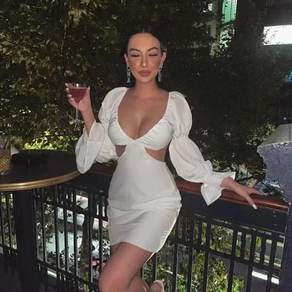 NWOT Alamour The Label Miliani White Cotton Cutout Puff Sleeve Mini Dress XS - Picture 3 of 15